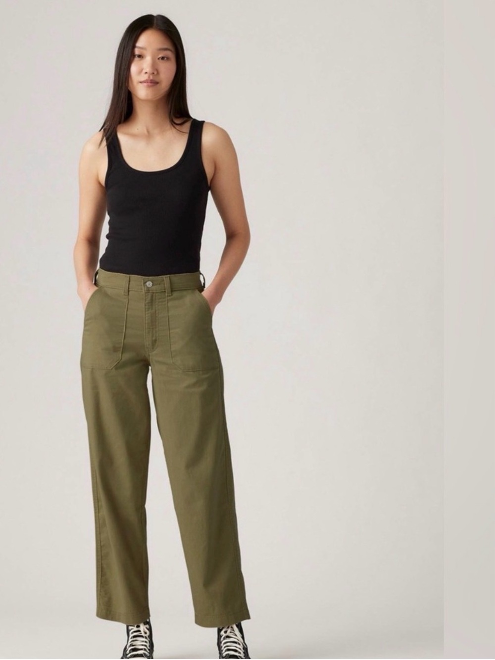 Woman’s Levi’s Utility Pant Olive Green Straight Leg.
